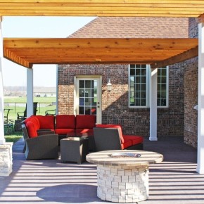 Housewarmings Outdoor – turnkey outdoor room with pergola, fire pit and furniture