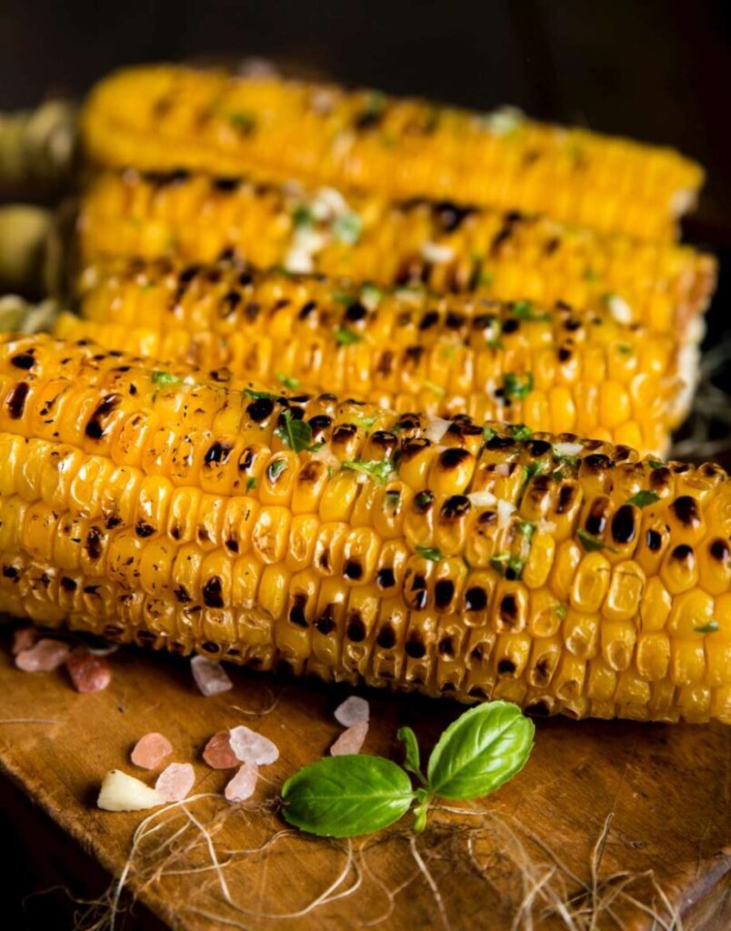 Corn on the grill, delicious vegan grilling