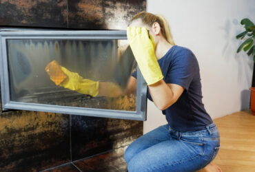 SPOTLESS FIREPLACE GLASS IN MINUTES WITH THESE INSIDER TIPS